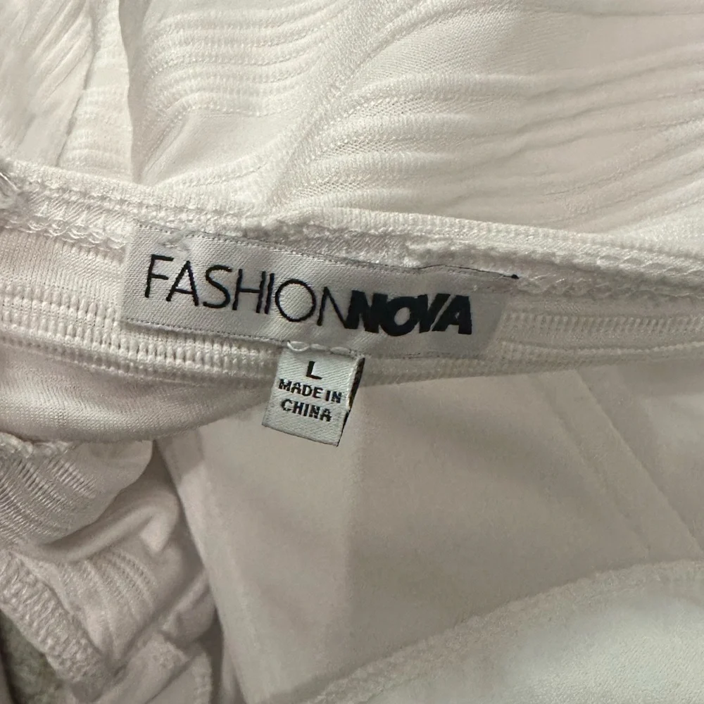 FashionNova White Corset Bodysuit Size M NWOT - Picture 8 of 9